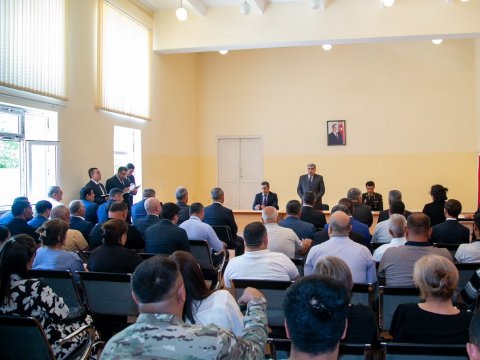 Rüstəm Xəlilov 20 Yanvar qəsəbə sakinlərinin problemlərini dinlədi - FOTO