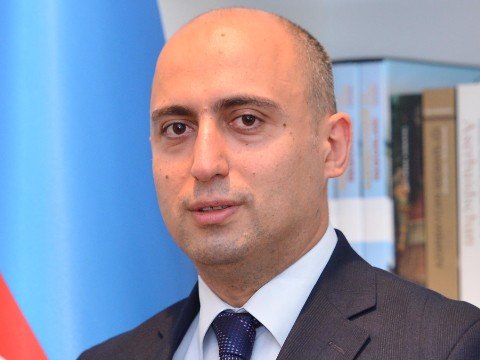 "İmtahanda üzümə günəş düşdü" deyən müəllimlər var