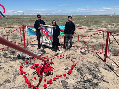 Hökumənin ailə üzvləri qəza yerində - FOTO