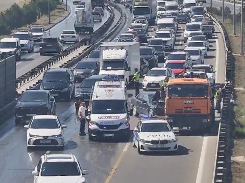 Dairəvi yolda qəza - Tıxac yarandı