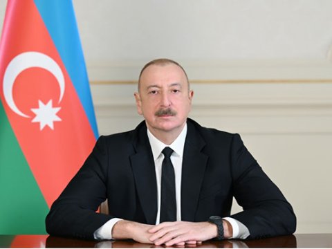 İlham Əliyevdən həmkarına təbrik