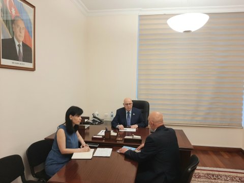Əhliman Əmiraslanov parlamentdə vətəndaşları qəbul edib - FOTO