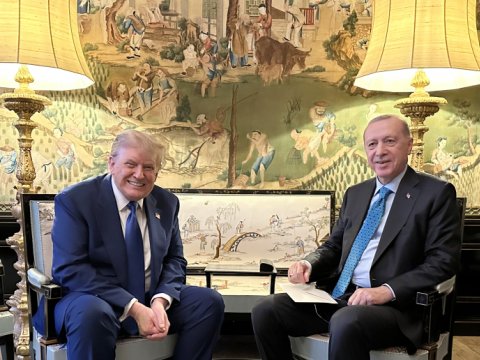 Ərdoğan Trampla görüşə apardığı zərfə nə yazmışdı? - FOTO