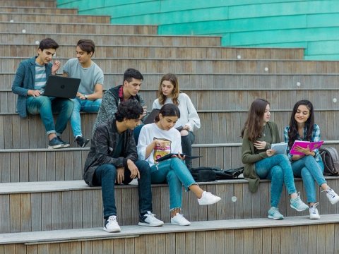 Hansı region universitetlərinin məzunları iş tapa bilir? - STATİSTİKA