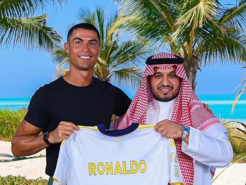 Ronaldo Səudiyyə klubunda qaldı