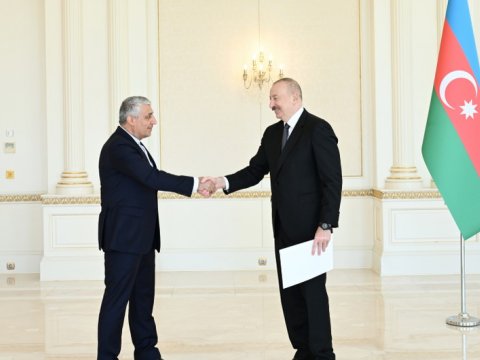 İranın yeni səfiri etimadnaməsini İlham Əliyevə təqdim etdi - FOTO