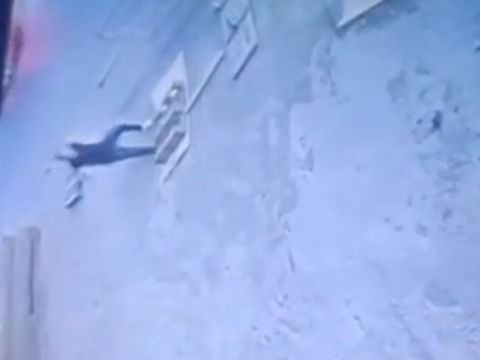 Bakıda kişi quyuya düşdü - ANBAAN GÖRÜNTÜLƏR 