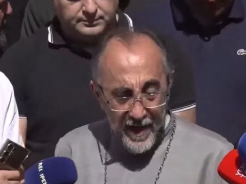 Arxiyepiskop Mikayel Ajapaxyan saxlanılıb