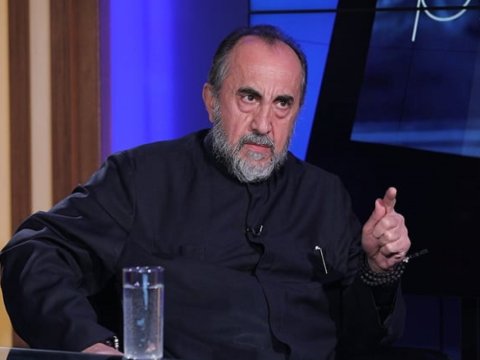 Erməni arxiyepiskop Mikael Acapaxyan həbs olundu