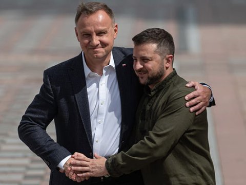 Zelenski Polşa Prezidentini təltif etdi