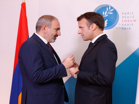 Paşinyanla Makron&nbsp;telefonla danışdılar