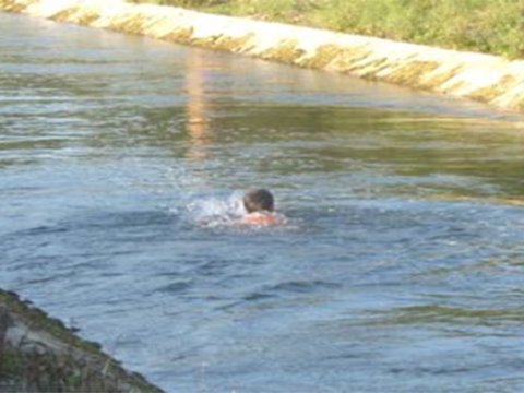 17 yaşlı oğlan Qarabağ kanalında batıb