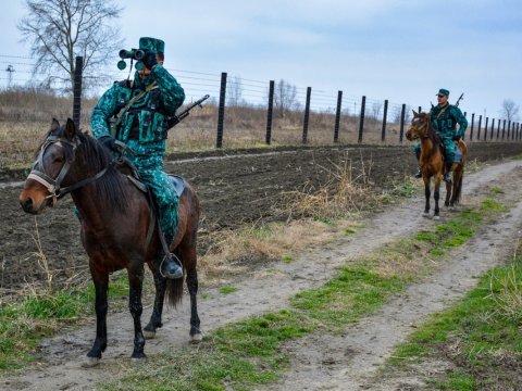 Sərhədi pozan 13 nəfər SAXLANILDI