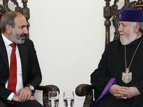 II Qaregin Erməni Apostol Kilsəsini tərk etməlidir! - Paşinyan