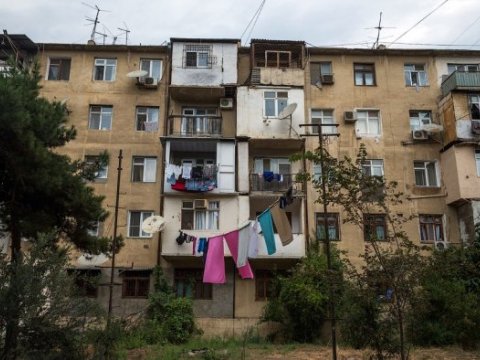 Köçkünlərin yaşadığı 185 mənzil əsl sahiblərinə qaytarıldı - RƏSMİ