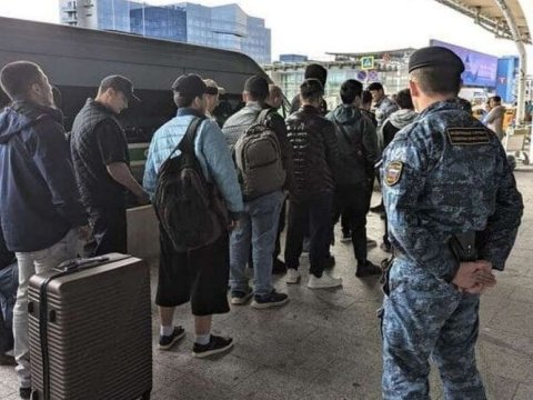 İki azərbaycanlı ailə Rusiyadan deportasiya edildi