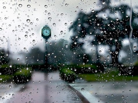 Güclü külək əsir, yağış yağır - Faktiki hava