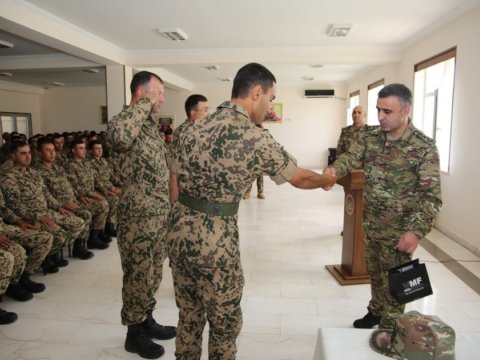 Hərbi prokuror Naxçıvanda əsgərlərlə görüşdü - FOTO