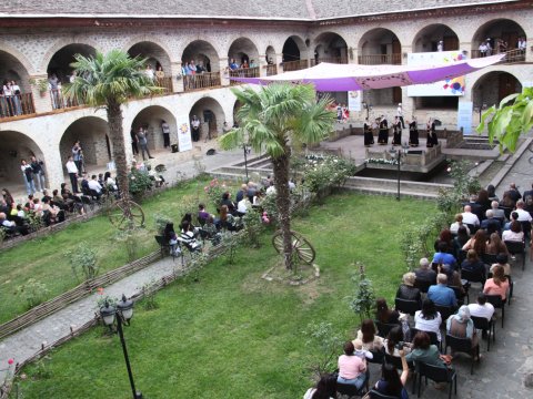 Şəki “İpək yolu” Beynəlxalq Musiqi Festivalına start verilib