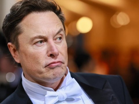 İlon Mask yeni partiya üçün müraciət etdi