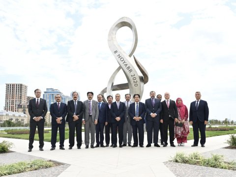 Pakistan Milli Assambleyasının sədri Zəfər parkında - GÖRÜNTÜ