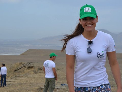 Paraşütlə qayalara çırpılan Nuranənin FOTOLARI