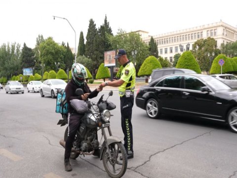 Yol polisi motosiklet və skuter sürücülərinə çağırış etdi