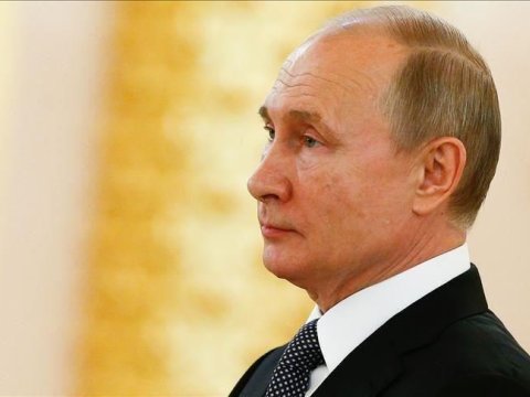 Eks-nazirin intiharı Putini şoka salıb&nbsp;