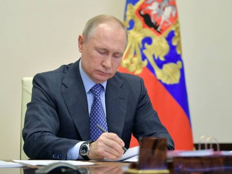 Azərbaycanlılara çağırış: Putinin imzaladığı bu qanundan yan keçin!