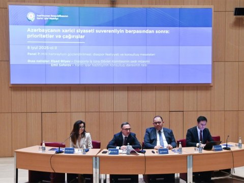 Səfirlər xaricdəki azərbaycanlıların məsələsini müzakirə etdilər