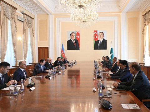 Əli Əsədov Pakistan nümayəndələri ilə görüşdü