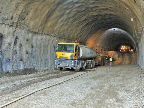 Murovdağ tuneli birləşdi - Bölgəyə böyük perspektivlər açılır - VİDEO