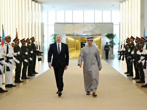 Prezident Birləşmiş Ərəb Əmirliklərindədir - FOTOLAR