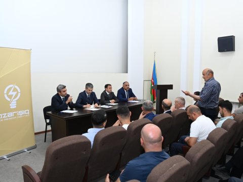 &ldquo;Azərişıq&rdquo; nümayəndələri Qusarda sahibkarlarla görüşdü&nbsp;-&nbsp;FOTO