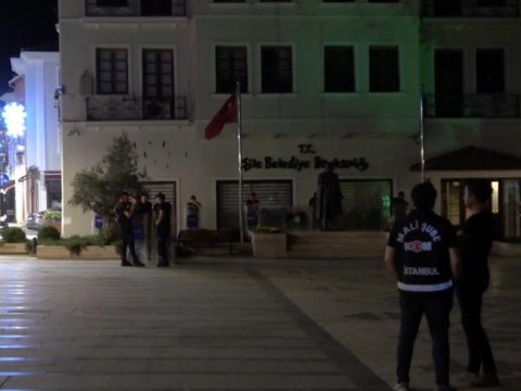 Türkiyədə daha bir bələdiyyə sədri SAXLANILDI