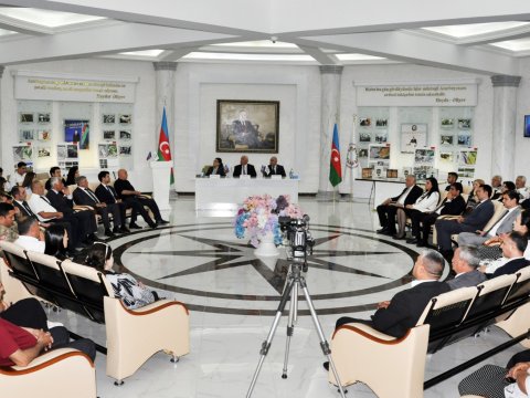 Pirallahı rayonunda&nbsp;&ldquo;Qərbi Azərbaycan İrsi&rdquo; kitabının təqdimatı&nbsp;- FOTO