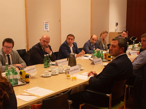 Azərbaycan və Ermənistan deputatları görüşə bilər