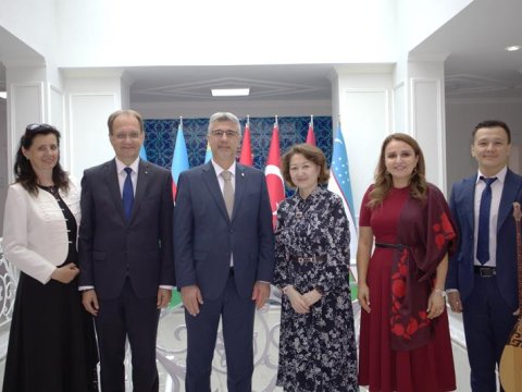 Macarıstan&nbsp;heyəti&nbsp;Türk Mədəniyyəti və İrsi Fondunda...