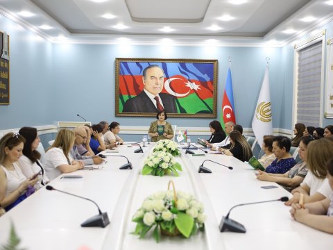 Gəncə Dövlət Universitetində kitab təqdimatı- GÖRÜNTÜ