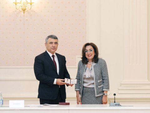 Ali Məhkəmənin hakimi&nbsp;təqaüdə yola salındı