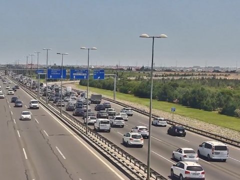 Bakıda qəza - Tıxac yarandı