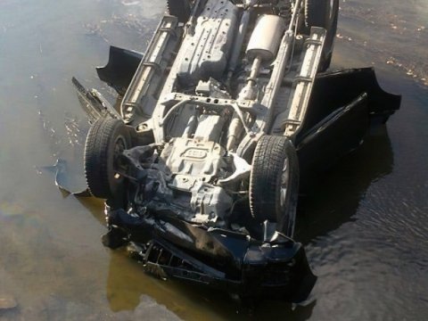 Maşın kanala aşdı - 3 nəfər öldü