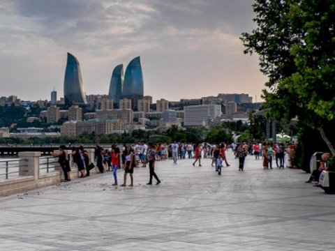 Bulvarda kino axşamları - Açıq havada film seansları olacaq