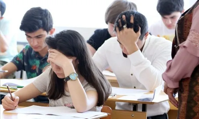 Bu qrupda abituriyentlərin yarısı 0-100 bal toplayıb - Rəsmi