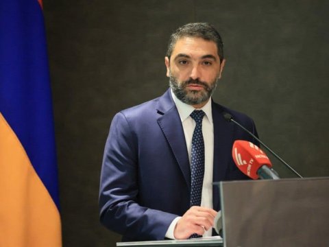 Ermənistanda nazir işdən çıxarıldı