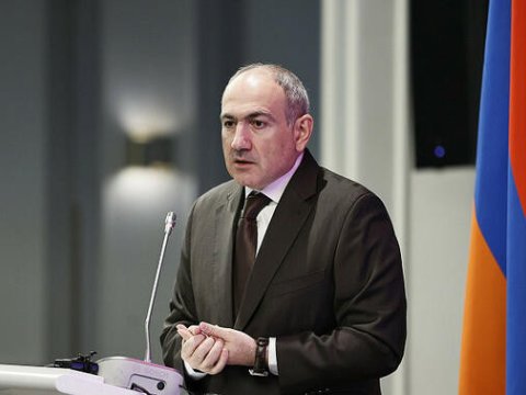 Paşinyan "Daşnaksütyun"un bağlanmasına icazə verir