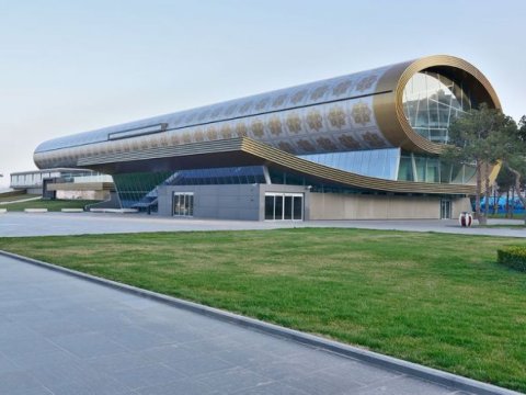 Berdiməhəmmədovun qızı&nbsp;Azərbaycan Milli Xalça Muzeyini ziyarət etdi