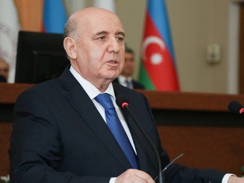 Əhliman Əmiraslanov Zərifə Əliyevanın&nbsp;ingilis dilli kitabına rəy yazdı