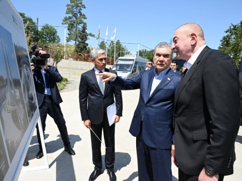 Liderlər Yeni Şuşa məscidində tikinti işlərinin gedişi ilə tanış oldular