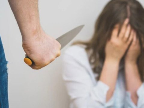 Gəncədə 43 yaşlı qadın bıçaqlandı